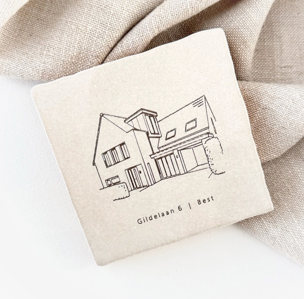Tegeltje met lijntekening huis