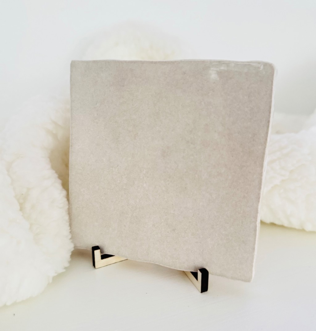 Tegel op houten steuntje